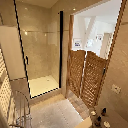 Ecurie Des Charmes A 5 Minutes De La