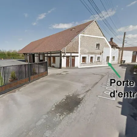 Holiday home Ecurie Des Charmes A 5 Minutes De La *