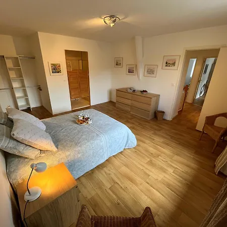 Ecurie Des Charmes A 5 Minutes De La