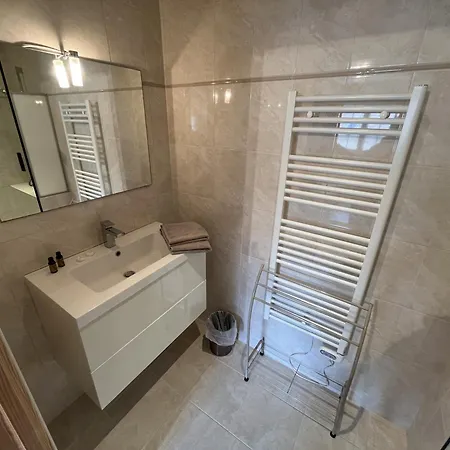 Holiday home Ecurie Des Charmes A 5 Minutes De La Merville-Franceville-Plage