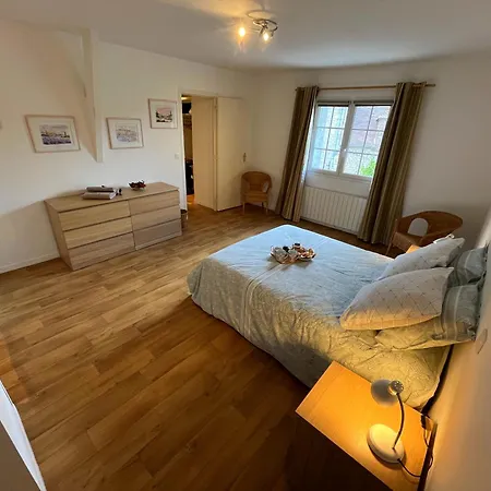 Ecurie Des Charmes A 5 Minutes De La Merville-Franceville-Plage