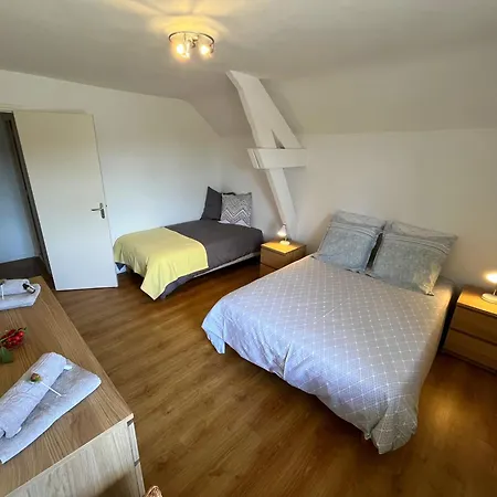 Ecurie Des Charmes A 5 Minutes De La Merville-Franceville-Plage