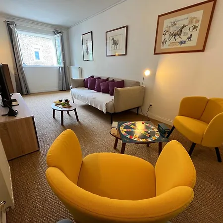 Ecurie Des Charmes A 5 Minutes De La