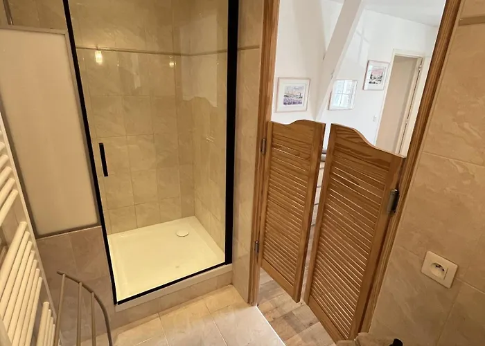 Ecurie Des Charmes A 5 Minutes De La