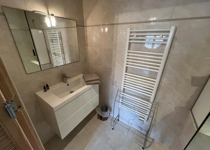 Holiday home Ecurie Des Charmes A 5 Minutes De La Merville-Franceville-Plage