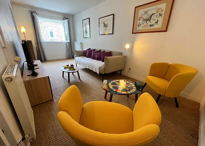 Ecurie Des Charmes A 5 Minutes De La